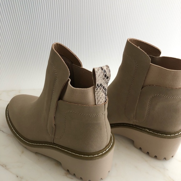 Nicole Miller Tan Ankle Booties // NEW - Picture 7 of 7